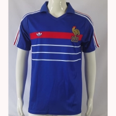 82-84 France home